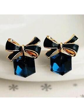 Adorable Elegant Classic Blue Present/Bow Miniature Stud Earrings